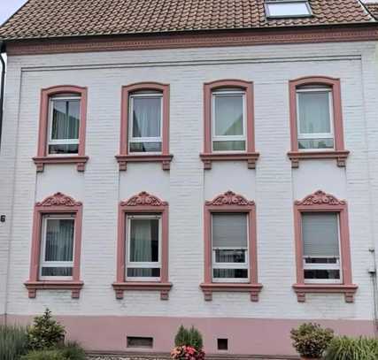 3-Zimmer-Wohnung mit EBK und Balkon in Bruchsal-Untergrombach