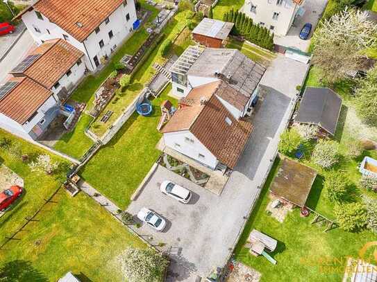 Sofort frei: Ein- Zweifamilienhaus mit großzügigem Garten mit großzügigem Garten in ruhiger Lage