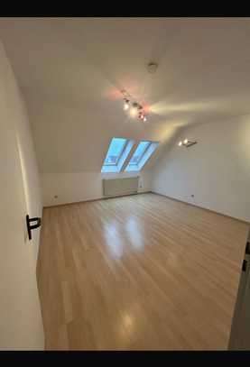 2,5-Zimmer-Maisonette-Wohnung mit Schlossblick