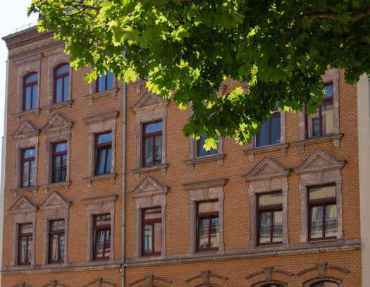 Direkt am Park - Wohnung mit Balkon - neues Bad mit Badewanne