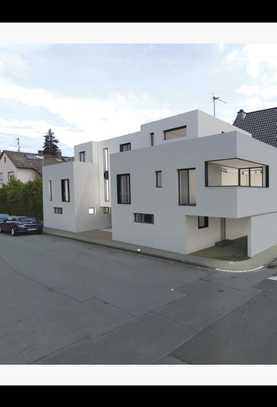 Zweitbezug mit Garten, fußnah zum Bahnhof: stilvolle 3-Zimmer-Maisonette-Wohnung in Nauheim