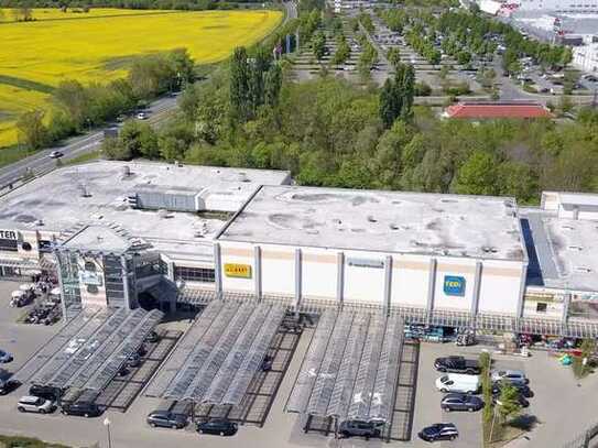 Beeilen: Verkehrsgünstig gelegenes Fachmarktzentrum in Magdeburg hat große Fläche (1600m²) frei