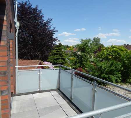 Obergeschosswohnung in zweiter Reihe zur Alexanderstraße mit Blick ins Grüne