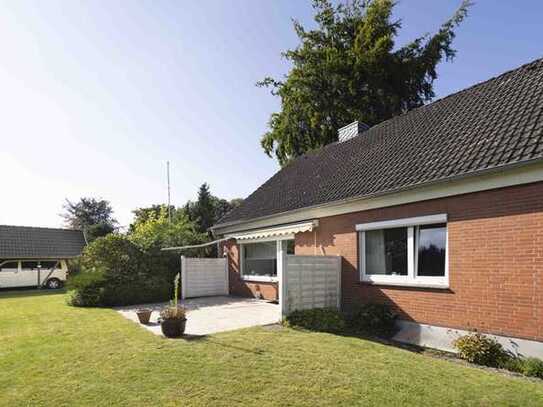 Charmantes Einfamilienhaus mit großzügigem Garten und Carport zur Vermietung