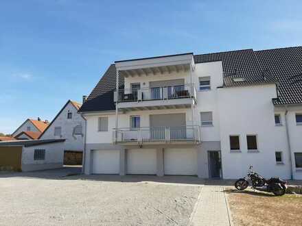 Neuwertige 3-Zimmerwohnung im 1.OG mit Balkon und Einbauküche in Erbach-Ringingen