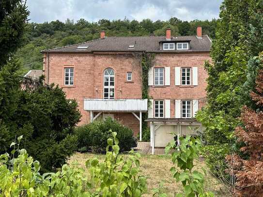 ++ Repräsentatives 3-Parteien - Wohn-/ Geschäftshaus mit Garten, Garage und Carport !