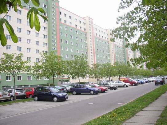 2 Raum Wohnung mit Balkon