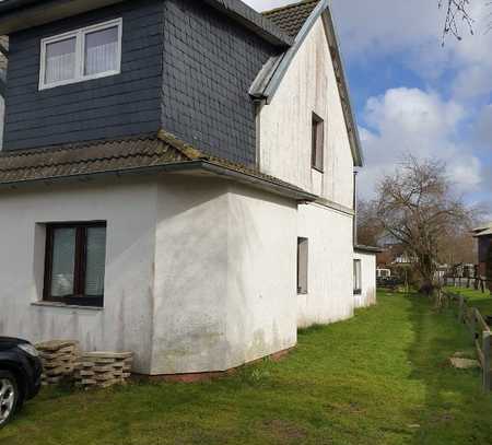 Zweifamilienhaus in Süderheistedt mit großem Grundstück und Anbaumöglichkeit