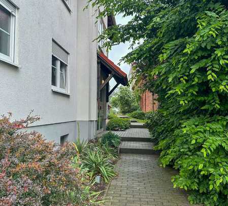 Lichtdurchflutete Zweiraumwohnung mit Balkon und Stellplatz bei Leipzig