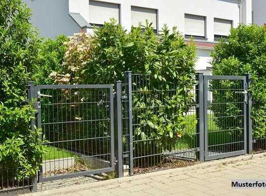 Einfamilien-Reihenmittelhaus mit Garage und Garten