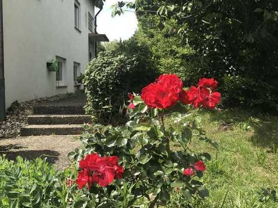 FREISTEHENDES ZWEIFAMILIENHAUS MIT VIEL POTENTIAL