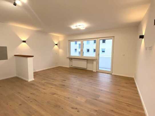 Neu renovierte 3 Zimmer Wohnung mit Loggia und Tiefgaragenstellplatz