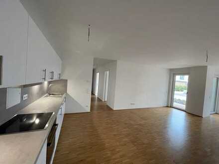 Moderne 2,5-Zimmer-Wohnung mit Terrasse