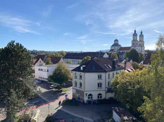 Großzügige 3 Zi DG, ruhig, hell, Bergblick, frei