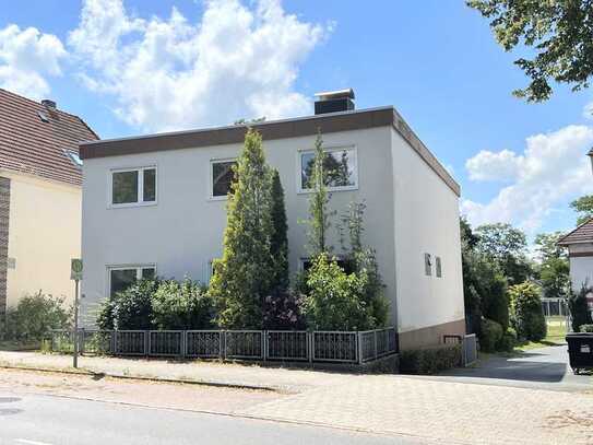 PURNHAGEN-IMMOBILIEN - Bremen-Farge / Rekum - Kapitalanlage - freist. 4-Parteienhaus mit 3 Garagen