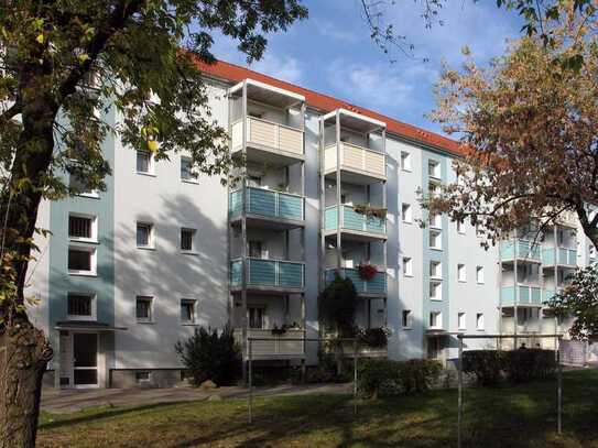 Nur Ihre Möbel fehlen! 2-Raum-Wohnung mit Balkon