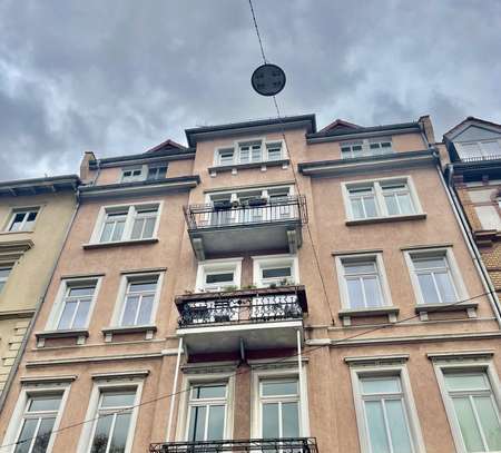 3 Zimmer Altbau Wohnung mitten in der Stadt