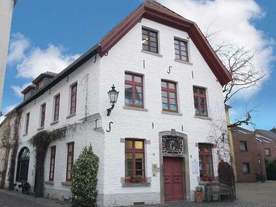 Repräsentative Erdgeschoß-Büroetage im Herzen der Kempener Altstadt