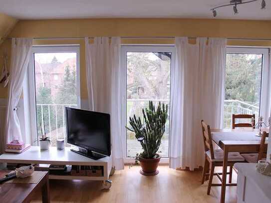 Helle 2 1/2-Zimmerwohnung mit Balkon