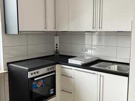 Do Kirchlinde, Im Dorloh : Gepflegte 2,5 Zimmer 62m² Wohnung, Parkettboden, Tagesl.-Bad, neue EBK