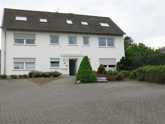 Geräumiges, lichtdurchflutetes Apartment in Grafschaft Lantershofen