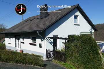 Familienfreundliches Einfamilienhaus in bester Lage mit Solaranlage in Niederdreisbach