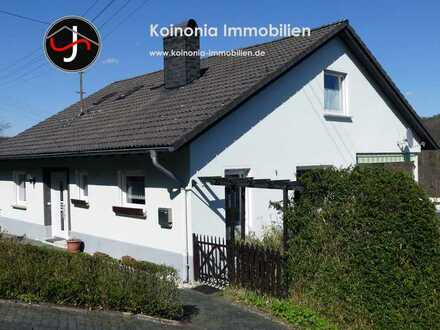 Familienfreundliches Einfamilienhaus in bester Lage mit Solaranlage in Niederdreisbach