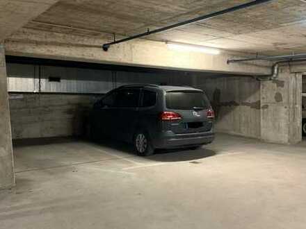 Tiefgaragenstellplatz mit separatem Abstellraum