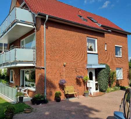 Sonnige Dachgeschosswohnung, gut geschnitten, mit großem Balkon