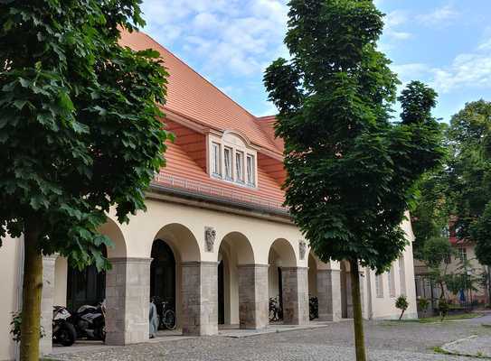 Modernes Wohnen im sanierten Denkmal - großzügig geschnittene Loft-Wohnung