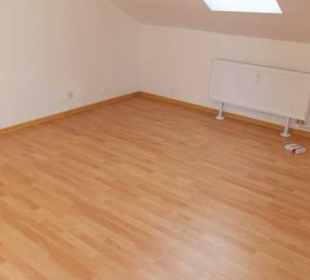 5-Zimmer-Dachgeschosswohnung in Wi-Kastel