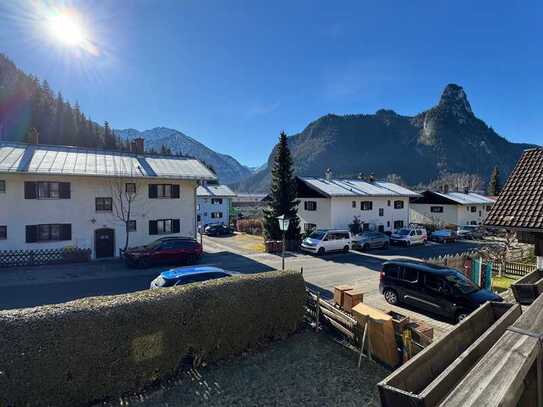 Erkennen Sie die Möglichkeiten! Gemütliches Einfamilienhaus mit viel Potenzial in Bergblicklage