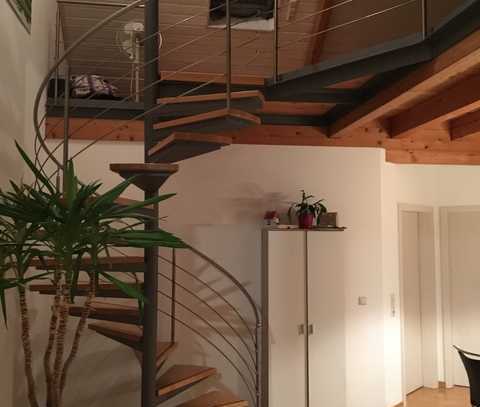 Attraktive und gepflegte 2-Zimmer-Galerie-Wohnung mit geh. Innenausstattung mit Balkon in Kehl