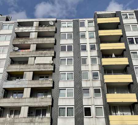 Frisch renovierte 4 -Zimmer-Wohnung mit Balkon