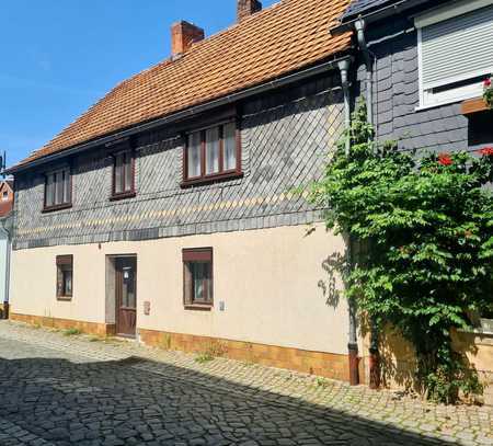 Reihenmittelhaus auch für Gewerbenutzung in Neusalza-Spremberg zu verkaufen.