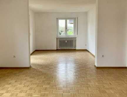 Lichtdurchflutete, ruhige 3,5 Zimmer Wohnung