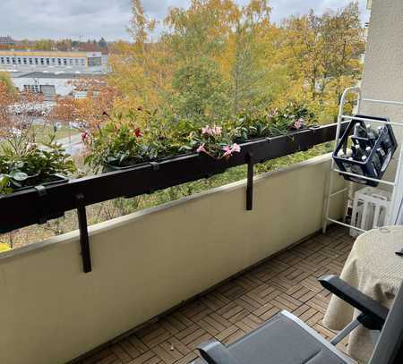 Ansprechende 3-Zimmer-Wohnung mit Einbauküche und Balkon in Marienfelde (Tempelhof), Berlin