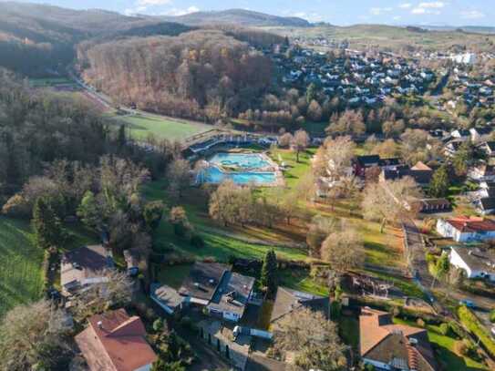 Doppelhaushälfte in Ortsrandlage mit unverbauter Aussicht