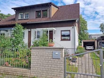 Doppelhaushälfte mit Garage und Sonnenterrasse nähe Grenze Zehlendorf/Lichterfelde-West! Ruhig+grün