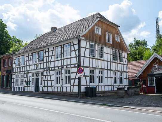 HATTINGEN: Zauberhaftes Fachwerk-Ensemble mit vielfältigen Nutzungsmöglichkeiten!