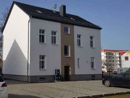 Stadtzentrum Oranienburg! 3 Raum Wohnung! San. Altbau, zentral gelegen, gehobene Ausstattung!