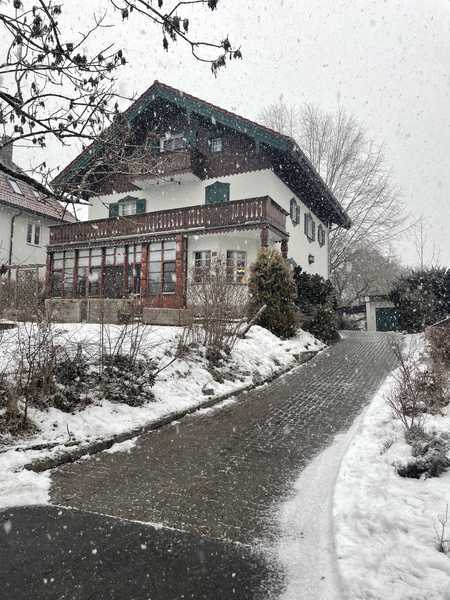                                                               WG-Zimmer in au&szlig;ergew&ouml;hnlichem Haus nahe Campus Design in Coburg                                                       in Wüstenahorn (Coburg)