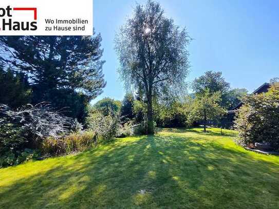 Bungalow mit idyllischen Garten - Spitzboden teilweise ausgebaut