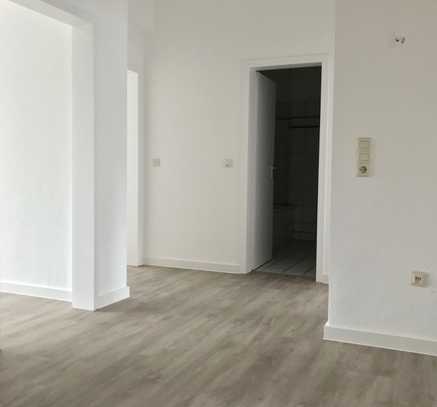 4 Zi.-Wohnung 94m² + Südbalkon || RE-Stadtmitte