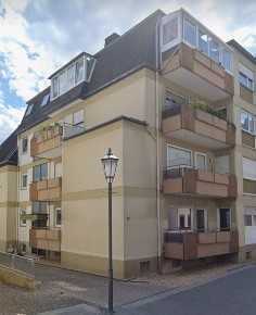 Freundliche und sanierte 2-Zimmer-Hochparterre-Wohnung mit Balkon in Bad Neuenahr-Ahrweiler