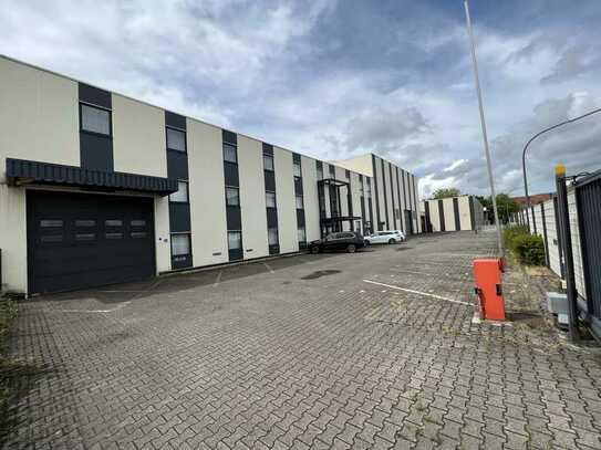 Ansprechende Lagerhallen und ein attraktives Büro in zentraler Lage von Osnabrück zu vermieten