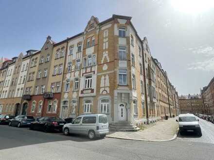 Mehrfamilienhaus in Erfurt. Renditeobjekt. Sanierungsbedürftig.