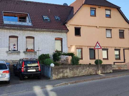 Leerstehende 2 Zimmer DG. Wohnung, eine Dachterrasse in Berglen-Oppelsbohm