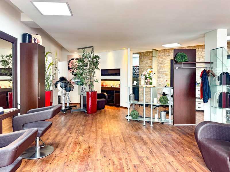                                                               Vielseitige Gewerbefl&auml;che in sehr guter Lage von Prien &ndash; derzeit voll ausgestat&hellip;                                                       in Prien am Chiemsee