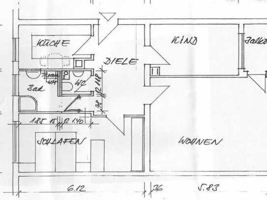 Geschmackvolle 3-Zimmer-Hochparterre-Wohnung mit Balkon, EBK und Stellplatz im Hof